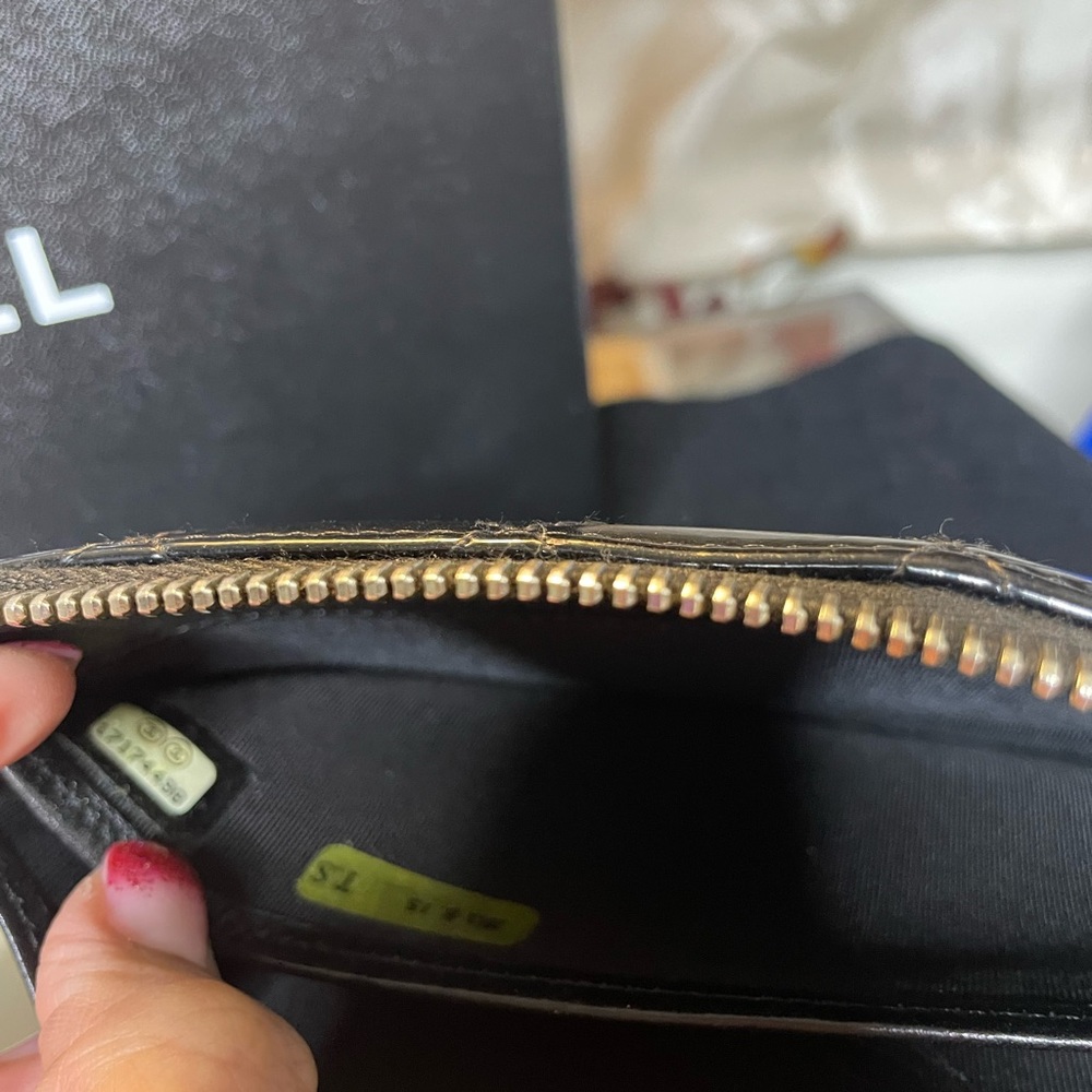 Chanel Wallet - Picture 9 of 11